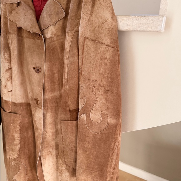 Vintage Italian Elegant Women's LONG Tan Suede Coat - Picture 8 of 16